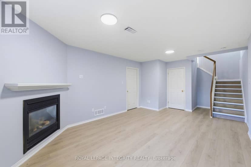 2254 Silverado Crescent — photo 32 of 36