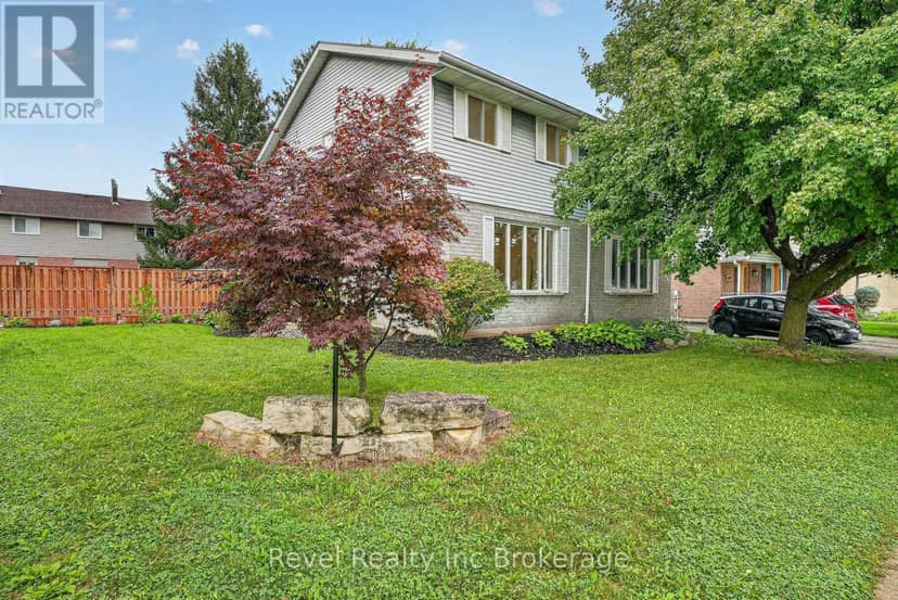 995 Cree Avenue — photo 1 of 40