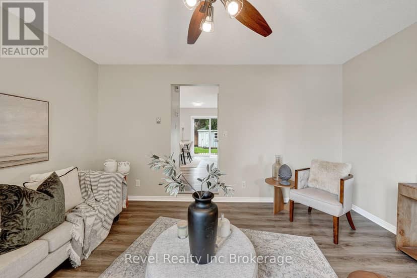 995 Cree Avenue — photo 17 of 40