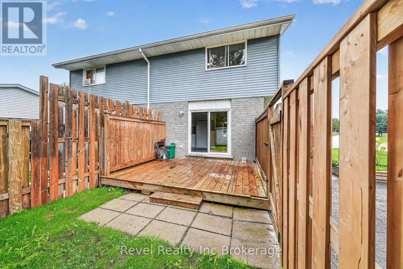 995 Cree Avenue — photo 37 of 40