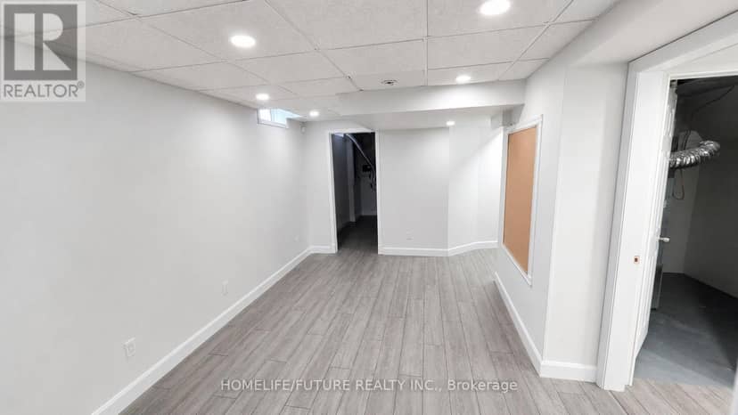 98 Guildwood Drive — photo 15 of 22