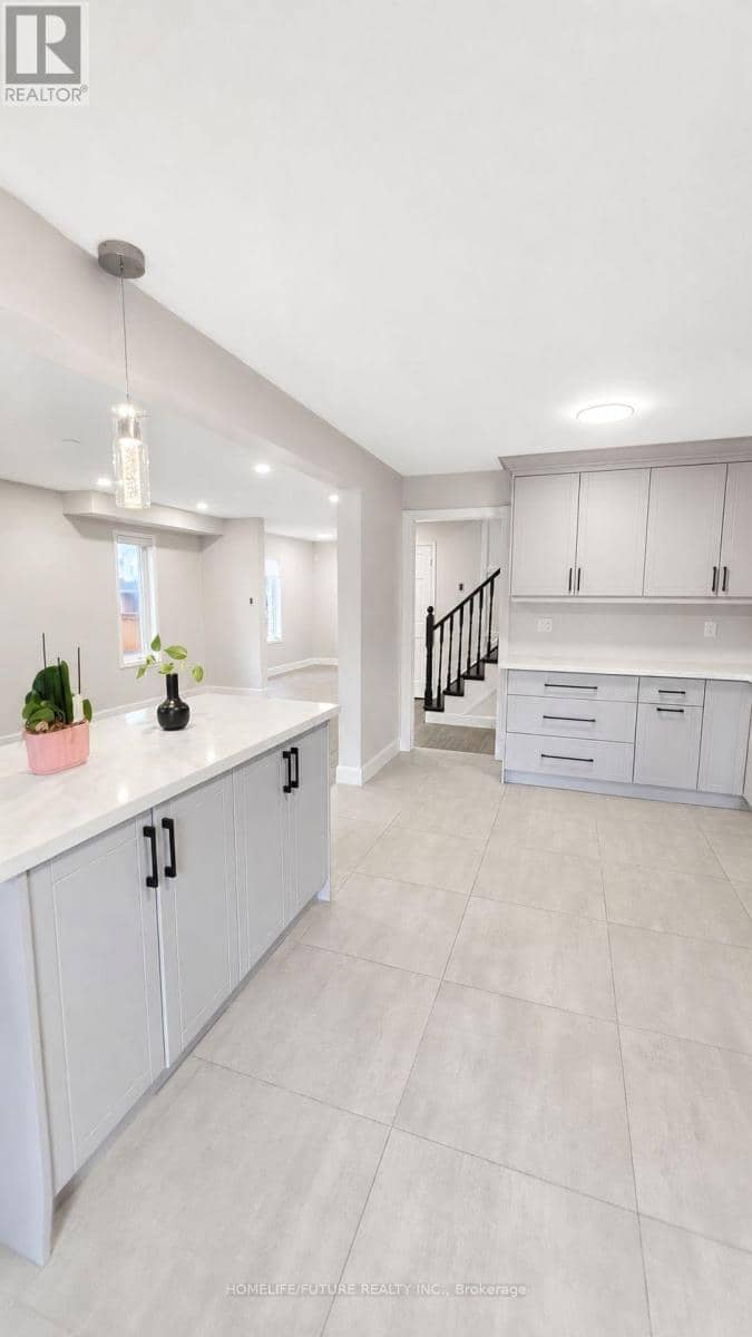 98 Guildwood Drive — photo 7 of 22