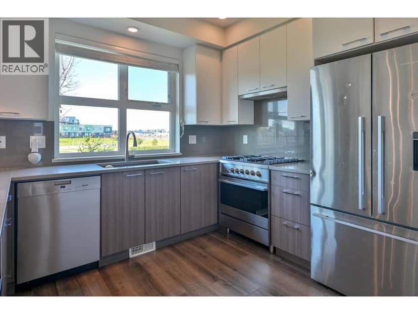 84 10311 RIVER DRIVE, Richmond, photo 2
