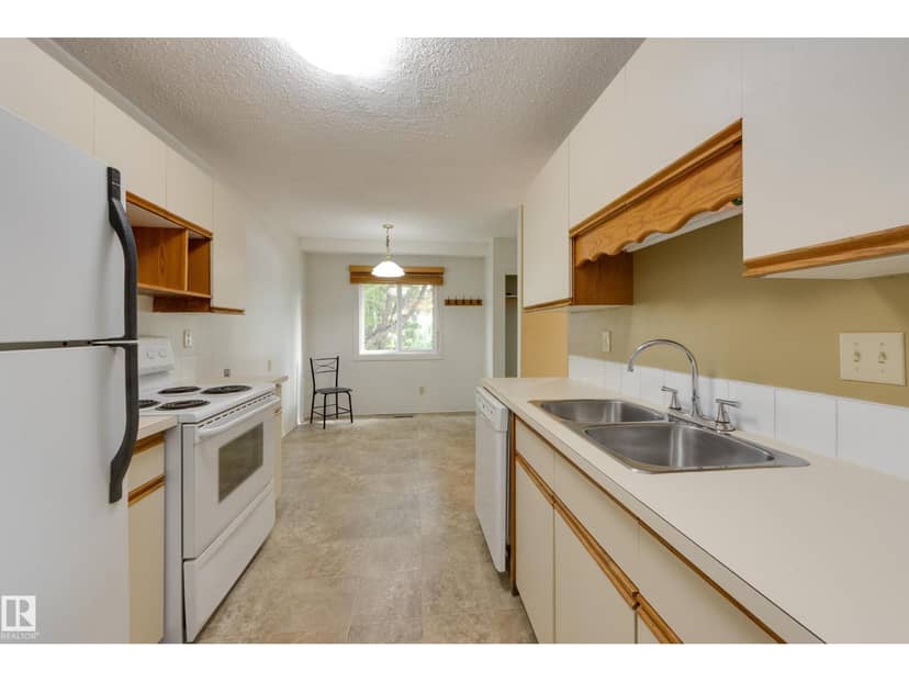 5441 Hill View Cr NW — photo 13 of 40