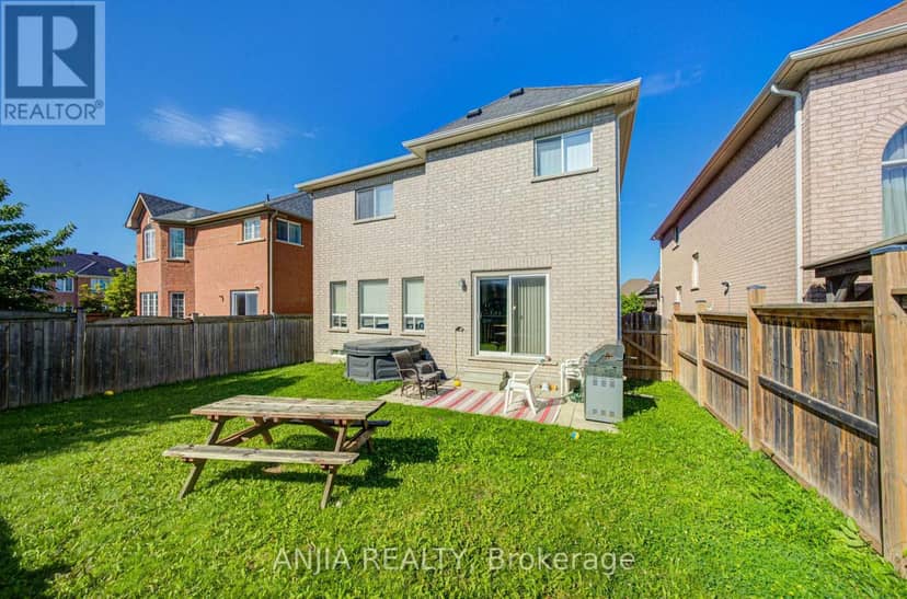 102 Westminster Circle — photo 17 of 20