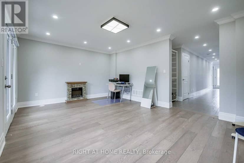 255 Thomas Cook Avenue — photo 6 of 37