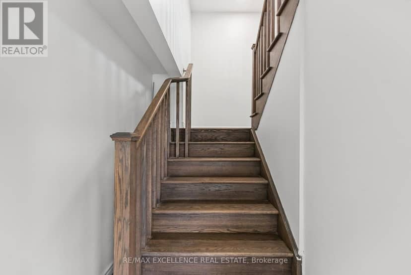 454 Remembrance Road — photo 6 of 25