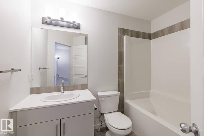 3611 Triomphe Bv — photo 18 of 32
