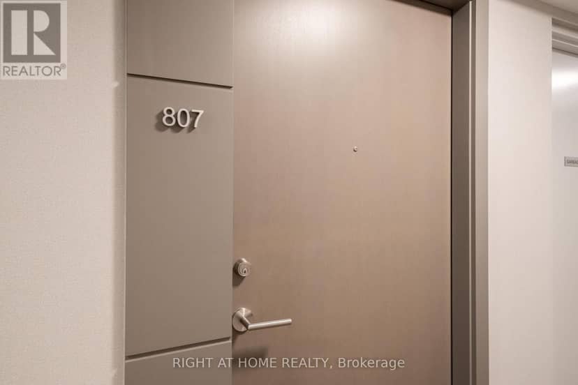 807 - 10 Wilby Crescent — photo 4 of 40