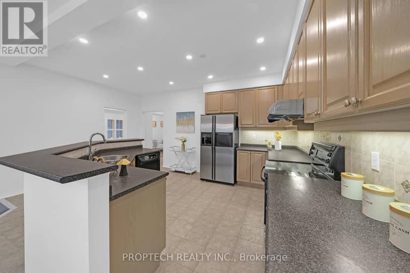 5851 Summerside Drive — photo 9 of 40