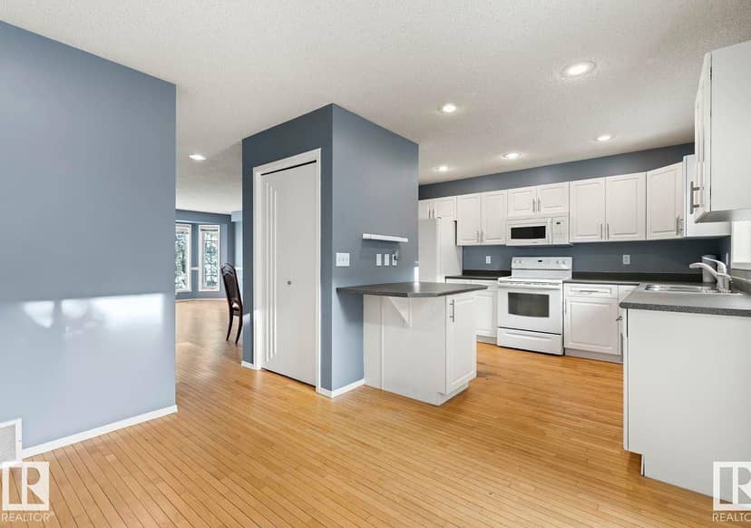 1638 Jamha RD NW, Edmonton, photo 2