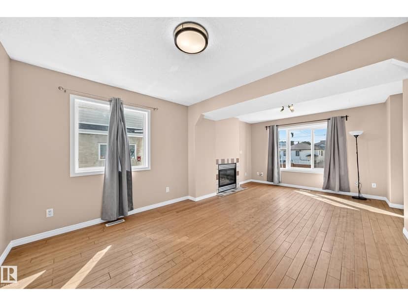 9333 103a AV NW — photo 11 of 40