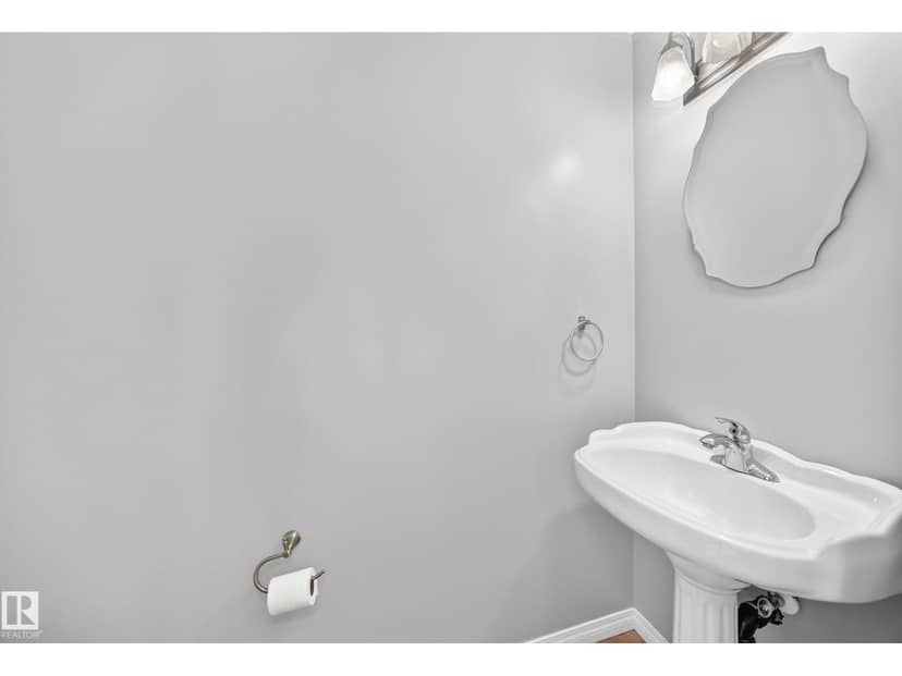 9333 103a AV NW — photo 18 of 40