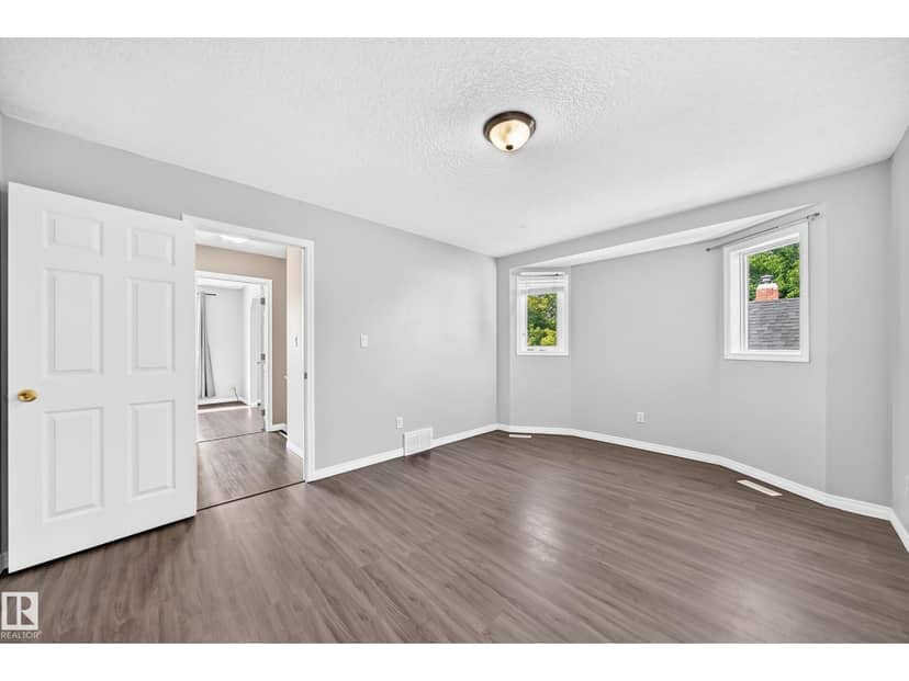 9333 103a AV NW — photo 25 of 40