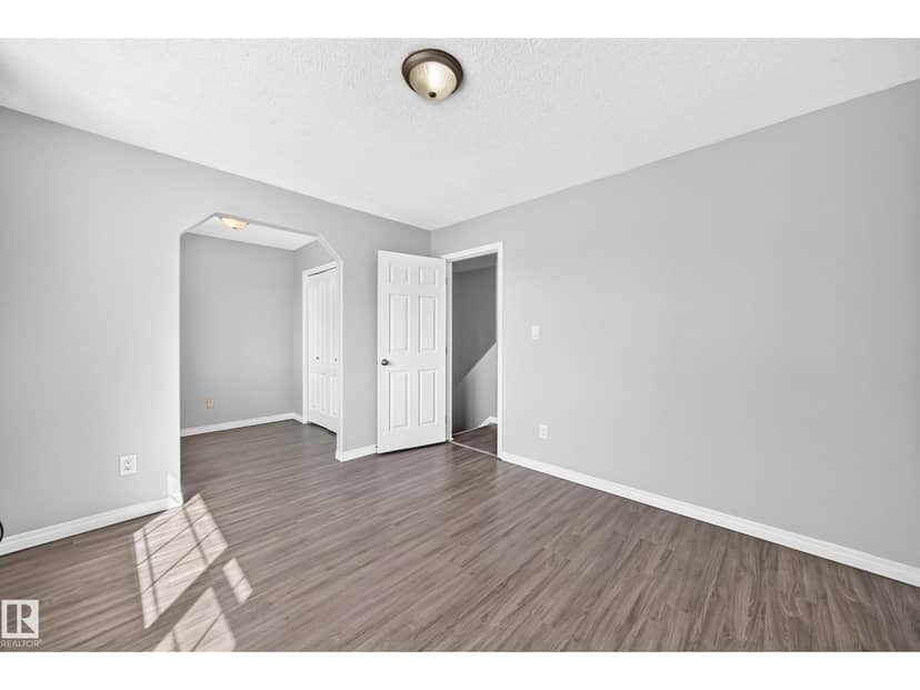 9333 103a AV NW — photo 29 of 40