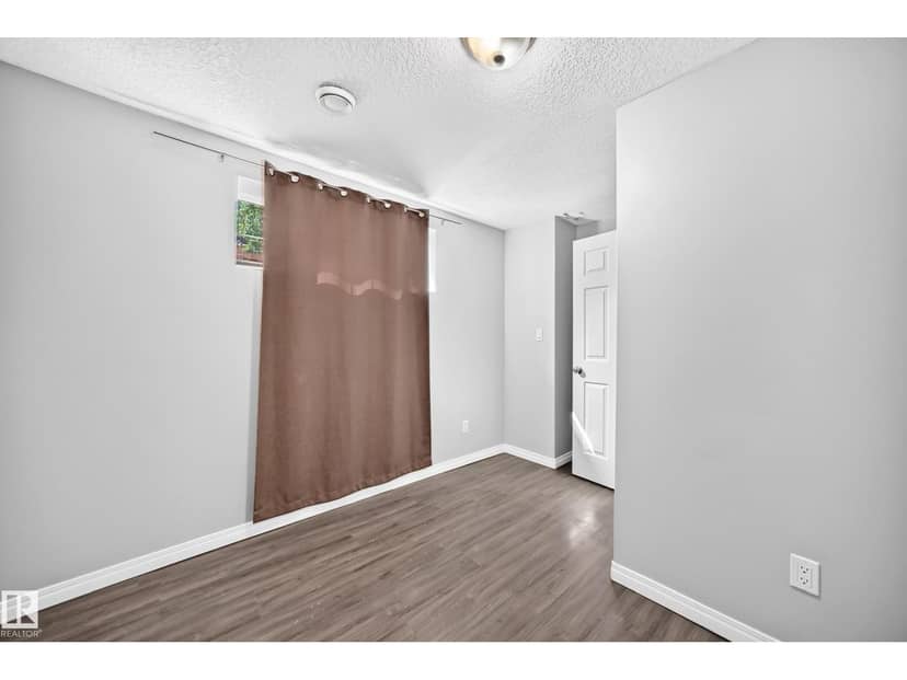 9333 103a AV NW — photo 39 of 40