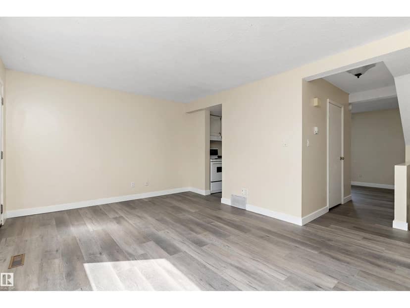 899 Abbotsfield RD NW, Edmonton, photo 5
