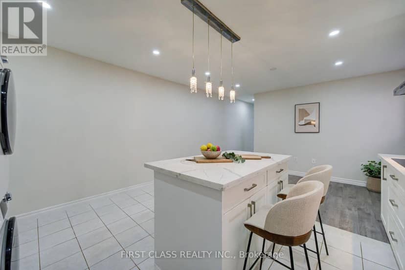 427 Leslie Street — photo 10 of 40
