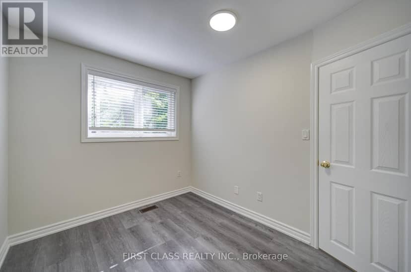 427 Leslie Street — photo 14 of 40