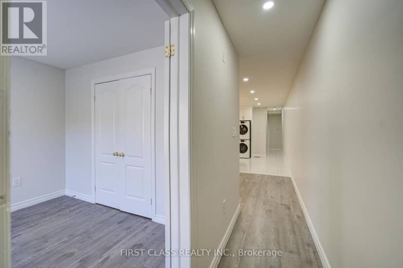 427 Leslie Street — photo 4 of 40