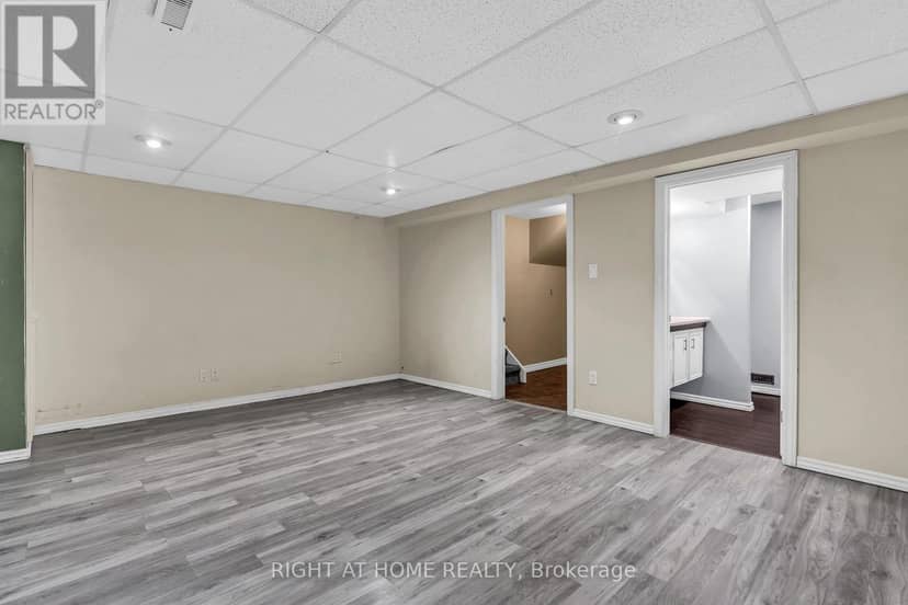 136 - 500 Osgoode Drive — photo 18 of 40