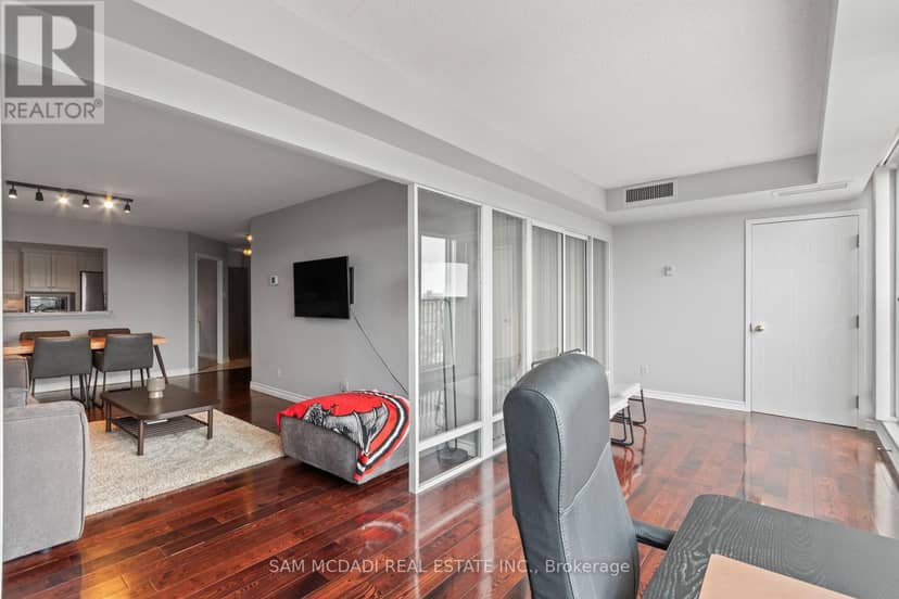 807 - 4 Willow Street — photo 14 of 27