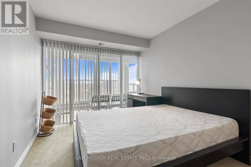 807 - 4 Willow Street — photo 18 of 27