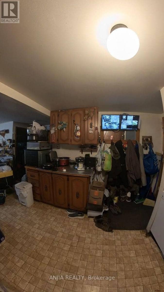 2 Oak Avenue — photo 13 of 18