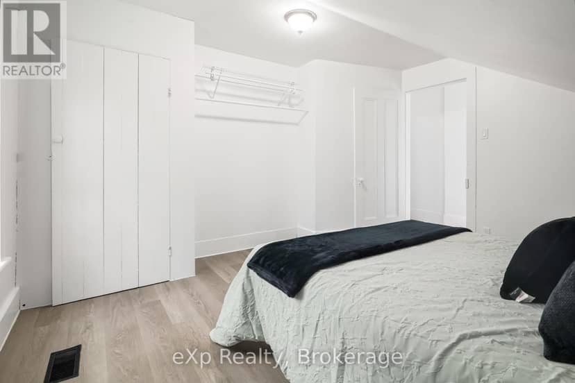 67 Railway Street — photo 14 of 38