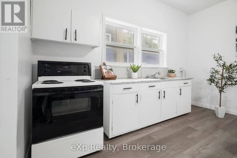 67 Railway Street — photo 20 of 38