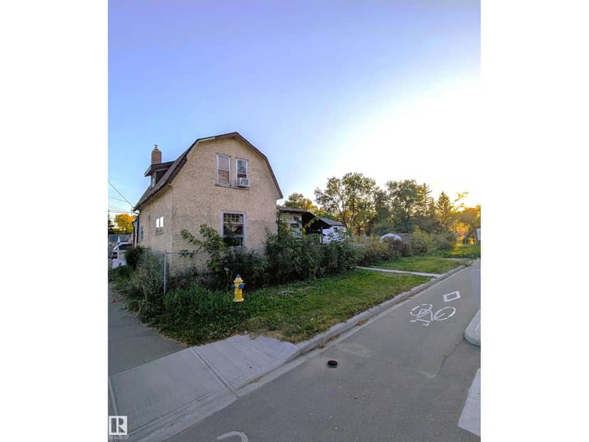 9115 119 AV NW, Edmonton, photo 2