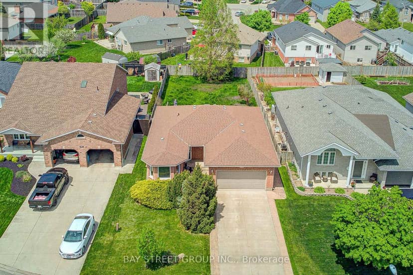 8223 Marcon Street — photo 6 of 40