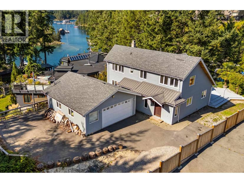 5393 SANS SOUCI ROAD, Halfmoon Bay