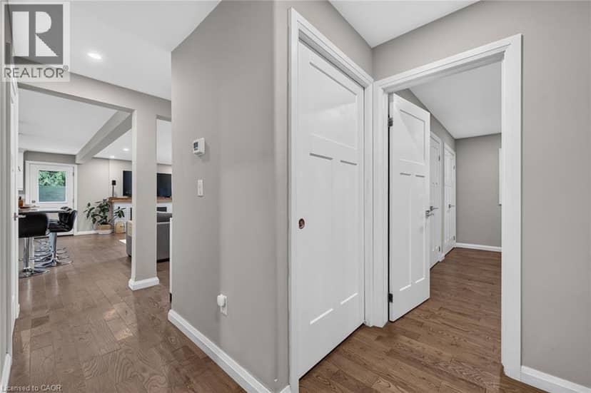 2098 ST. JOHN'S Road W — photo 21 of 40