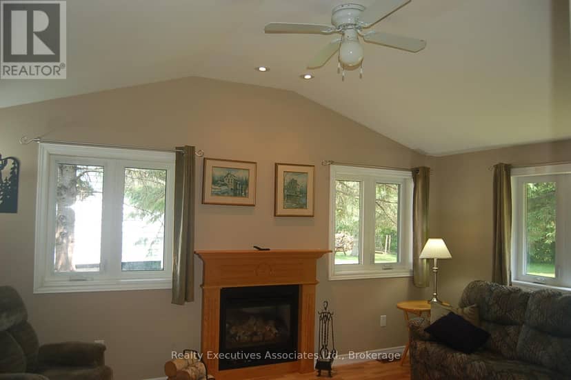 211 Alpine Lake Road, Trent Lakes, photo 4