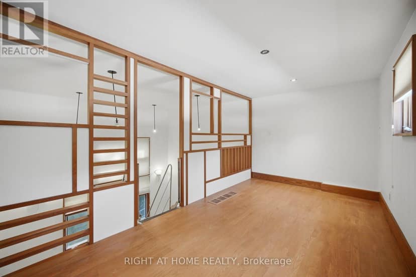 9 Saguenay Avenue E — photo 26 of 40