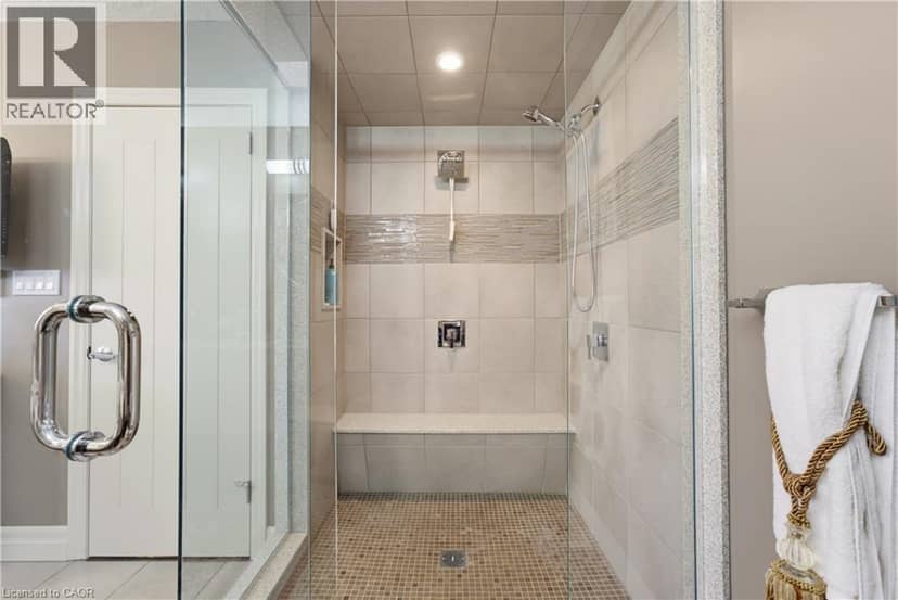 123 OAK PARK Drive — photo 25 of 40