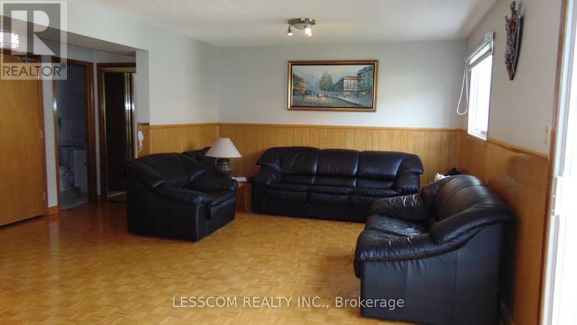 335 Royal Salisbury Way — photo 19 of 34
