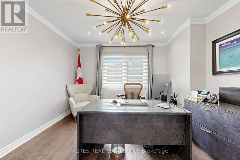 30 Casper Crescent — photo 14 of 40