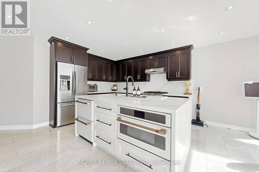 30 Casper Crescent — photo 16 of 40