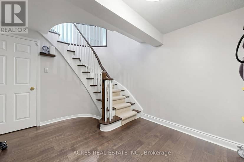 30 Casper Crescent — photo 35 of 40