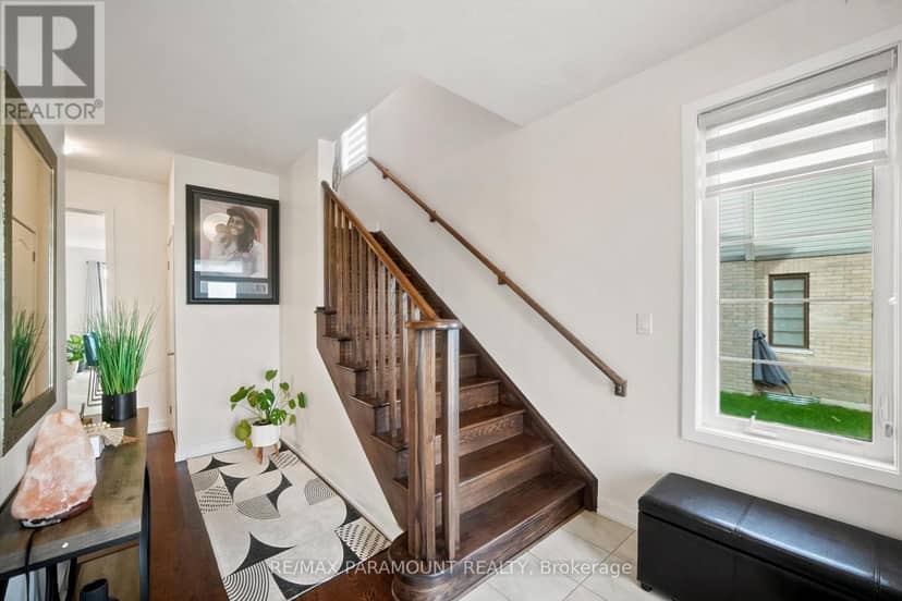 110 Sunflower Crescent — photo 7 of 40