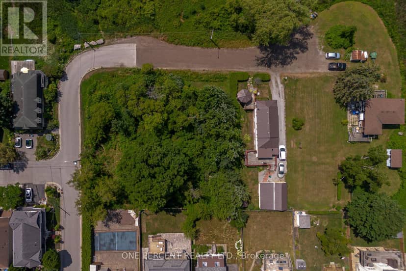 805 St. Martins Drive — photo 12 of 18