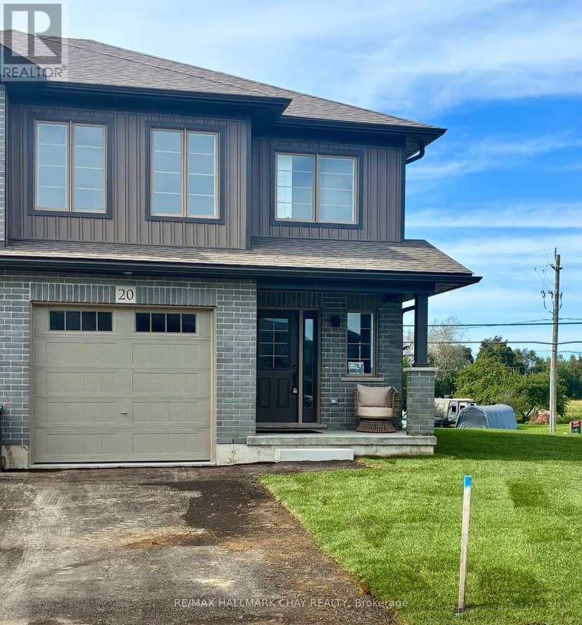 20 Strath Crescent — photo 1 of 25