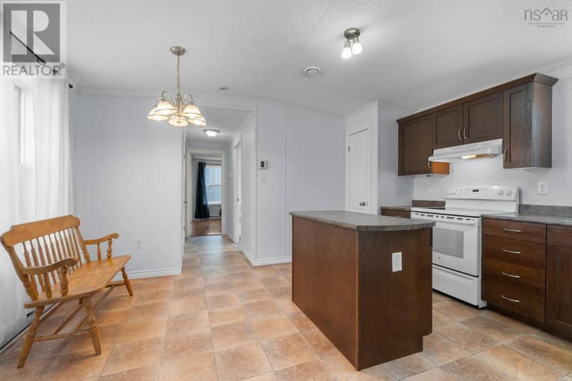 32 Davis Drive — photo 7 of 32