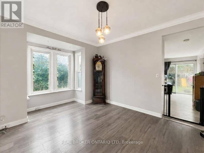 563 South Street S, London East, photo 6