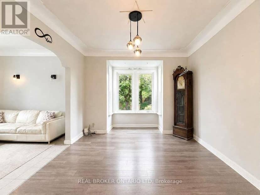 563 South Street S, London East, photo 7