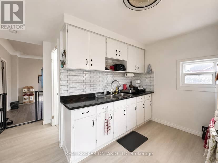 563 South Street S — photo 9 of 23