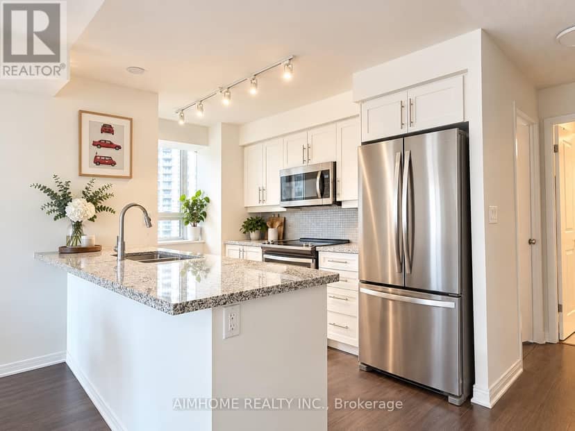 706 - 400 Adelaide Street E — photo 12 of 23