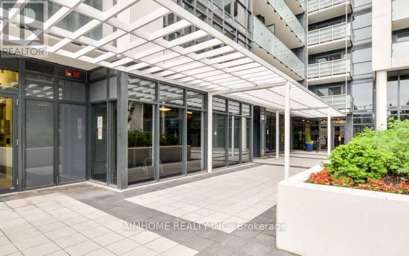 706 - 400 Adelaide Street E — photo 4 of 23